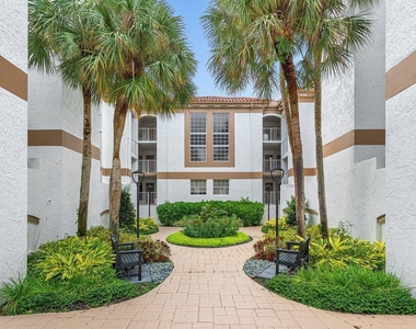 7370 Orangewood Lane - Photo Thumbnail 21