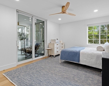 7370 Orangewood Lane - Photo Thumbnail 15