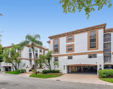7370 Orangewood Lane - Photo Thumbnail 20