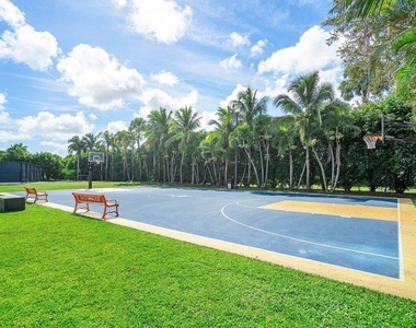 7370 Orangewood Lane - Photo Thumbnail 38