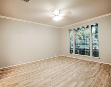 11354 Still Hollow Drive - Photo Thumbnail 8