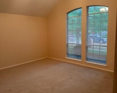 12018 Biloxi Drive - Photo Thumbnail 9