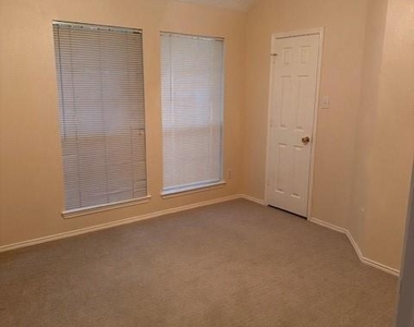 12018 Biloxi Drive - Photo Thumbnail 11