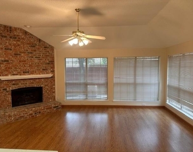12018 Biloxi Drive - Photo Thumbnail 4