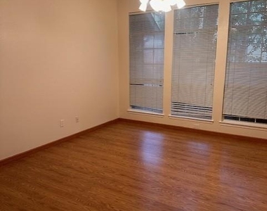 12018 Biloxi Drive - Photo Thumbnail 7