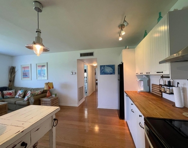 100 South Boulevard - Photo Thumbnail 9