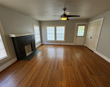 5321 Reiger Avenue - Photo Thumbnail 4