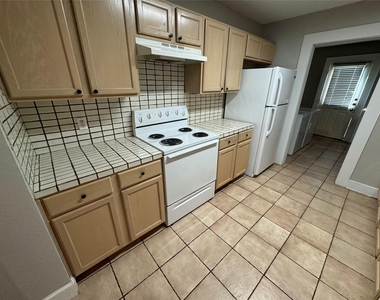 5321 Reiger Avenue - Photo Thumbnail 7