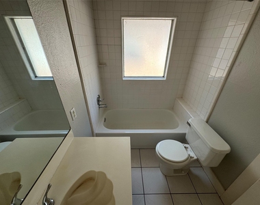 5321 Reiger Avenue - Photo Thumbnail 15