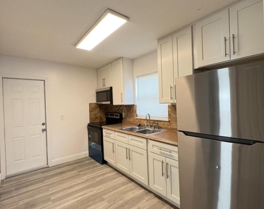 1775 Highland Avenue - Photo Thumbnail 4