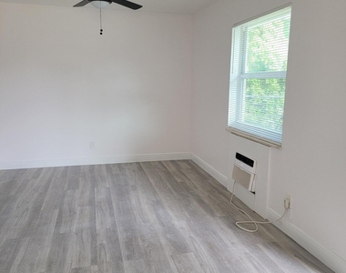1775 Highland Avenue - Photo Thumbnail 18