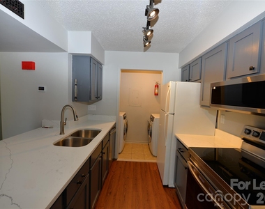 11163 Harrowfield Road - Photo Thumbnail 6