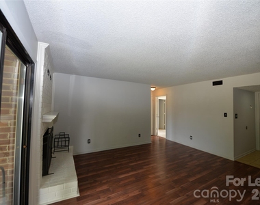 11163 Harrowfield Road - Photo Thumbnail 7