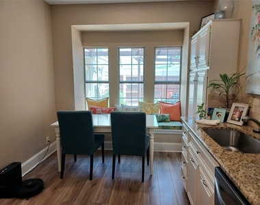 3611 Soft Wind Court - Photo Thumbnail 10