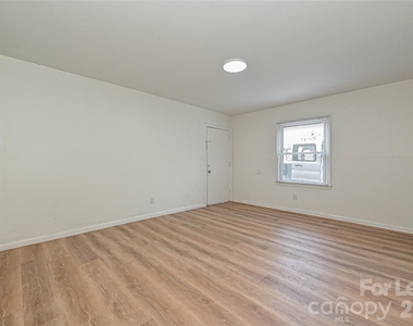 260 Church Street - Photo Thumbnail 3