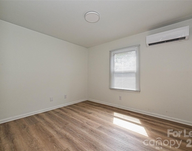 260 Church Street - Photo Thumbnail 8