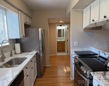 11001 Running Ridge Road - Photo Thumbnail 2