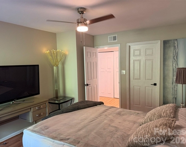11001 Running Ridge Road - Photo Thumbnail 16
