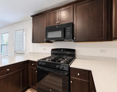 1422 Southwell Drive - Photo Thumbnail 5