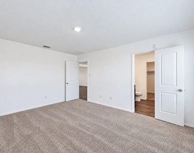 1422 Southwell Drive - Photo Thumbnail 10