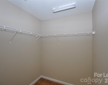 7877 Petrea Lane - Photo Thumbnail 10