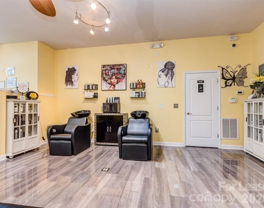 2074 Ayrsley Town Boulevard - Photo Thumbnail 32