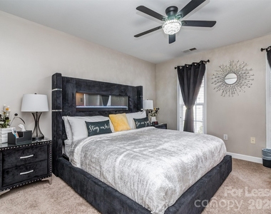 2074 Ayrsley Town Boulevard - Photo Thumbnail 16