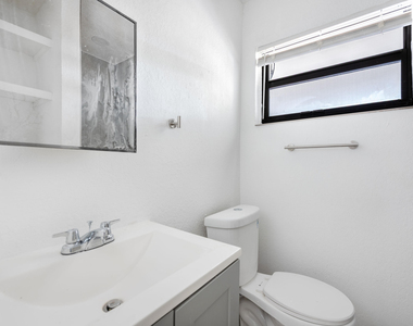 538 28th Street - Photo Thumbnail 12