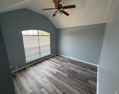 912 Tabasco Trail - Photo Thumbnail 2