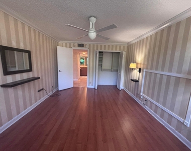806 Cypress Grove Lane - Photo Thumbnail 15