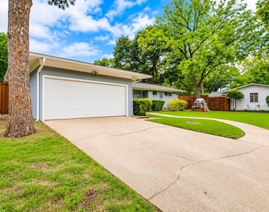 1813 Thomas Place - Photo Thumbnail 2