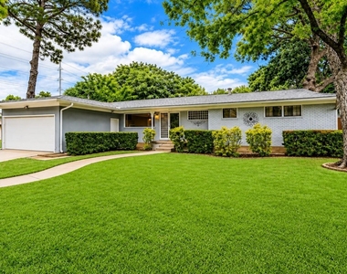 1813 Thomas Place - Photo Thumbnail 3