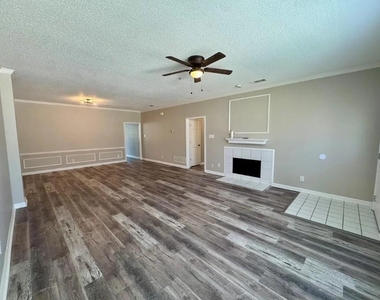 3500 E Park Boulevard - Photo Thumbnail 1