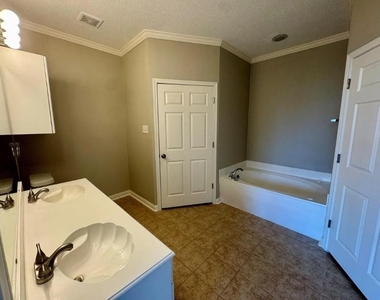 3500 E Park Boulevard - Photo Thumbnail 7