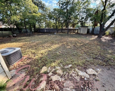 107 Greenview Drive - Photo Thumbnail 17