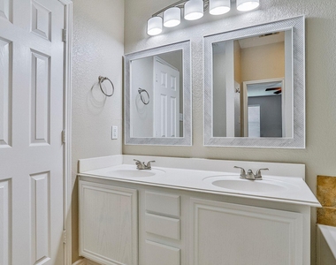 8705 Sumter Way - Photo Thumbnail 16