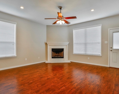8705 Sumter Way - Photo Thumbnail 11