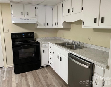 118 Ross Street - Photo Thumbnail 4