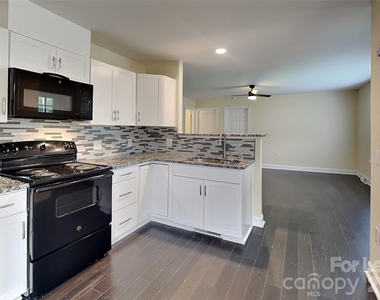 5308 Black Trail Court - Photo Thumbnail 2