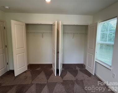 2029 Oakdale Road - Photo Thumbnail 10