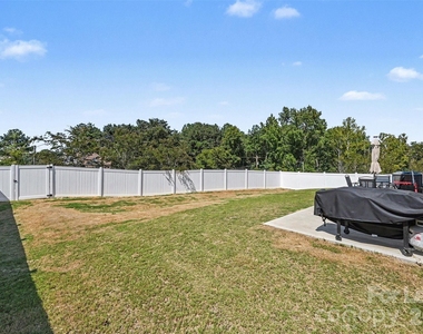 408 Luna Lane - Photo Thumbnail 21