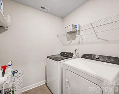 408 Luna Lane - Photo Thumbnail 18