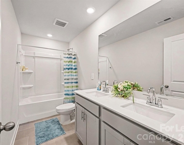 408 Luna Lane - Photo Thumbnail 17