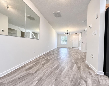 14147 Tranters Creek Lane - Photo Thumbnail 5