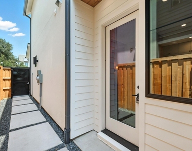 4604 Hopkins - Photo Thumbnail 1