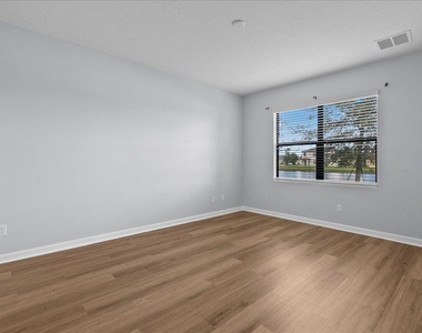 6270 Nw Regent Street - Photo Thumbnail 10
