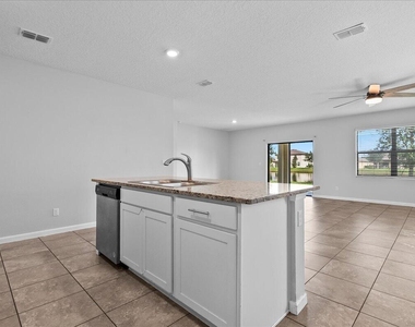 6270 Nw Regent Street - Photo Thumbnail 5