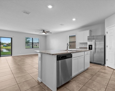 6270 Nw Regent Street - Photo Thumbnail 2