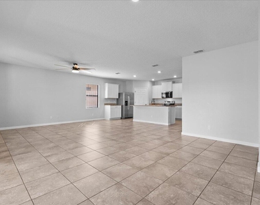6270 Nw Regent Street - Photo Thumbnail 9