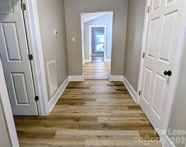 635 S Grove Street - Photo Thumbnail 1